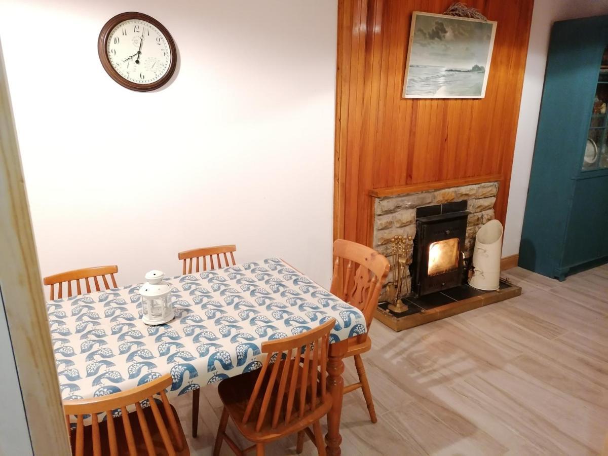 Ferguson'S Traditional Townhouse Dunkineely Eksteriør bilde